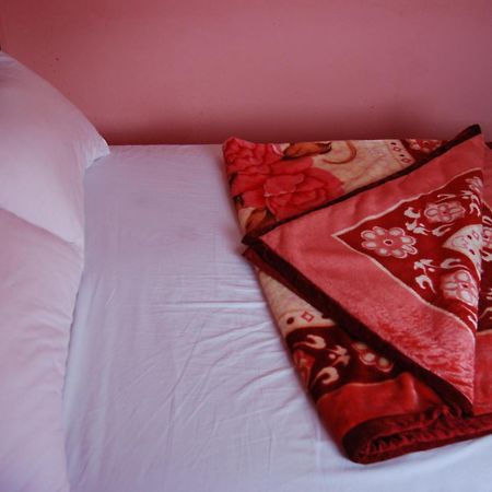 Auberge Tafilalt Bouzmou Bouzmou Imilchil Quarto foto